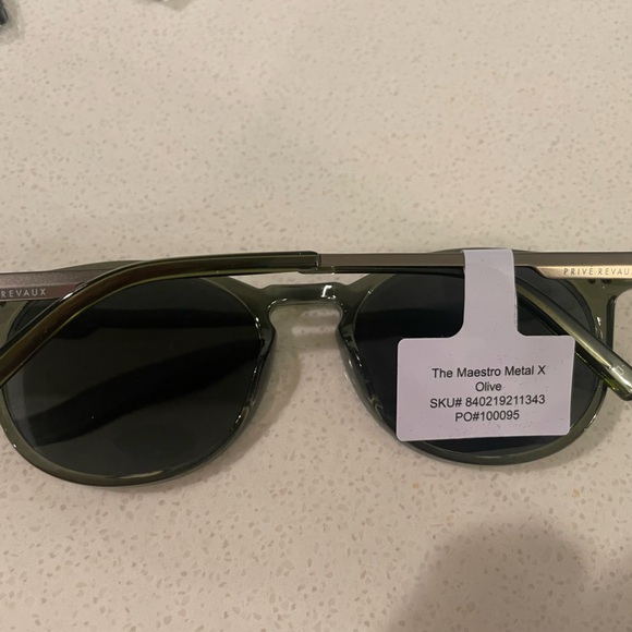 Prive Revaux sunglasses and shades - Picture 2 of 3